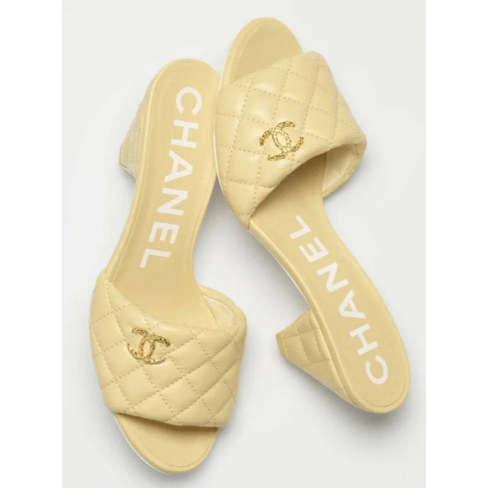 Chanel 22P Yellow Lambskin Quilted CC Gold Logo Cone Heel Mule Slide Sandal 38 - Picture 5 of 12